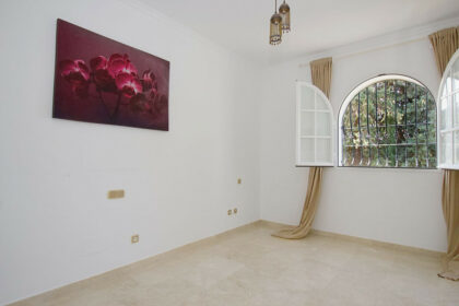 65deb095f83a685237dd5f9afd6c1053 - 29