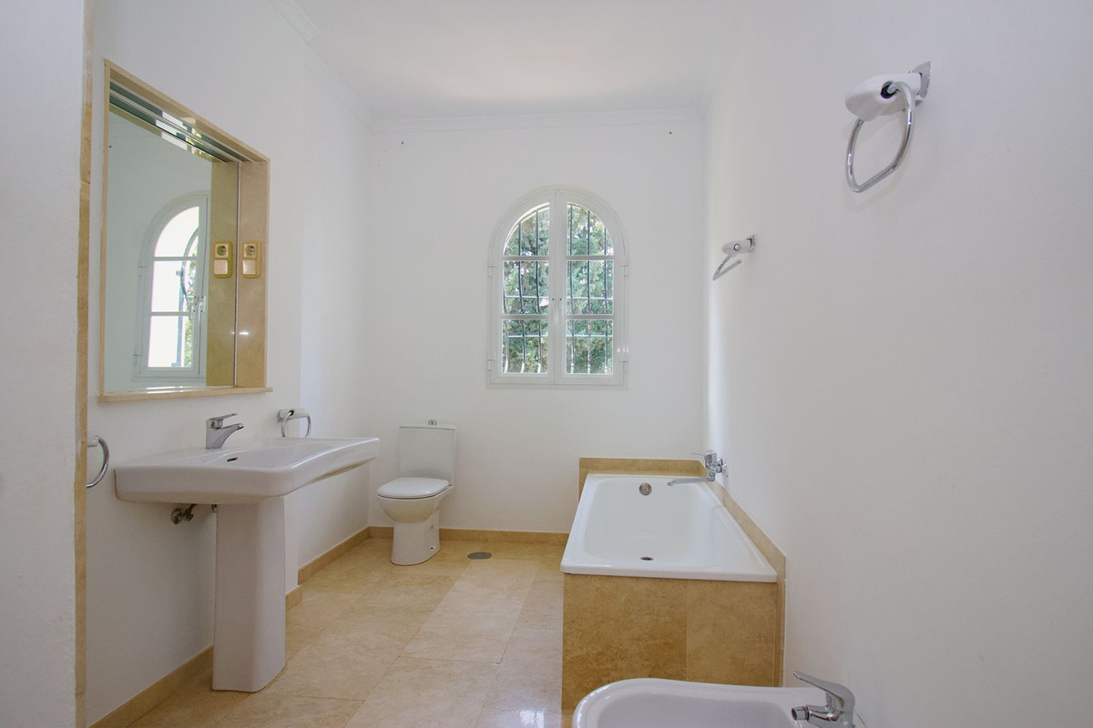 65deb095f83a685237dd5f9afd6c1053 - 32