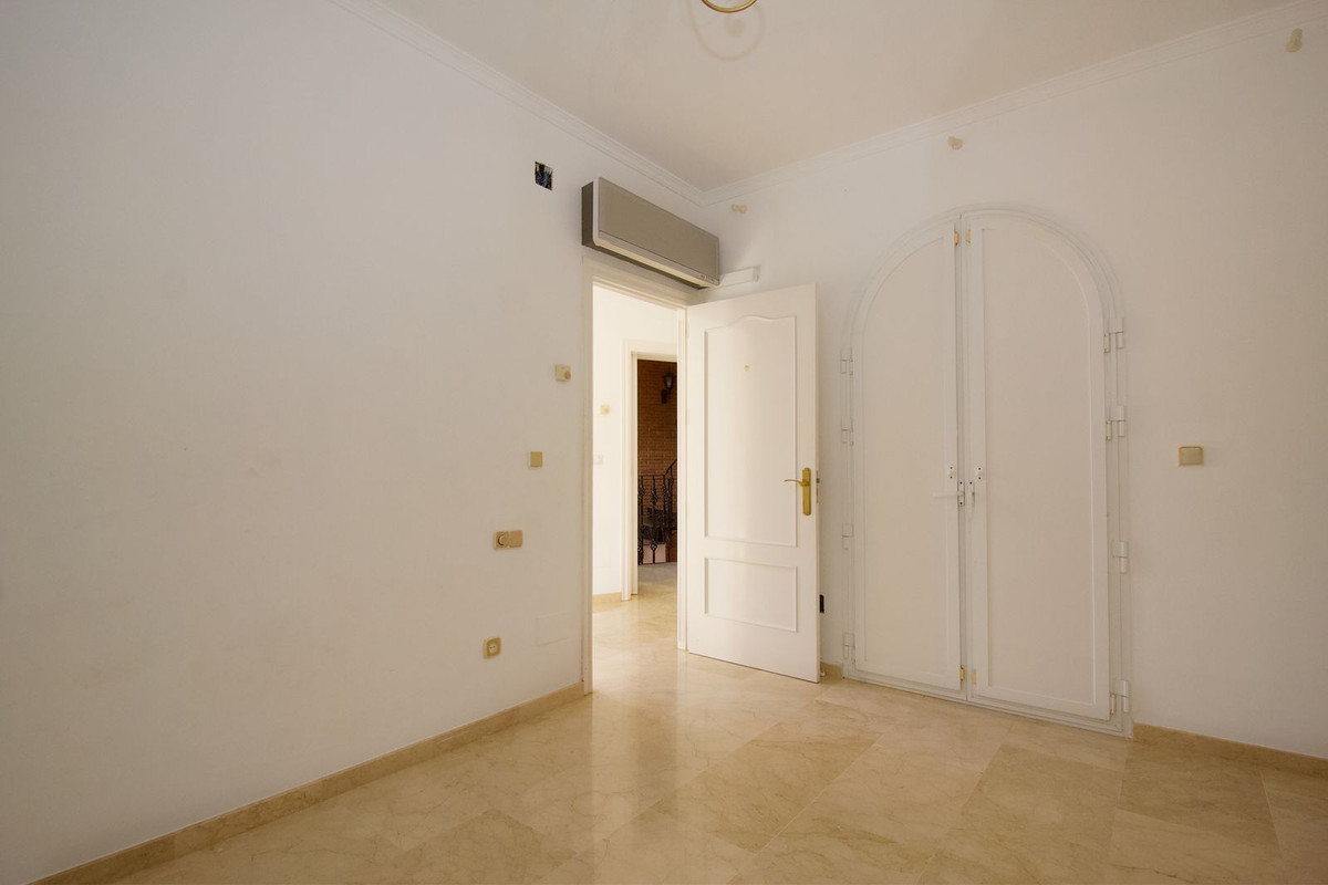 65deb095f83a685237dd5f9afd6c1053 - 39