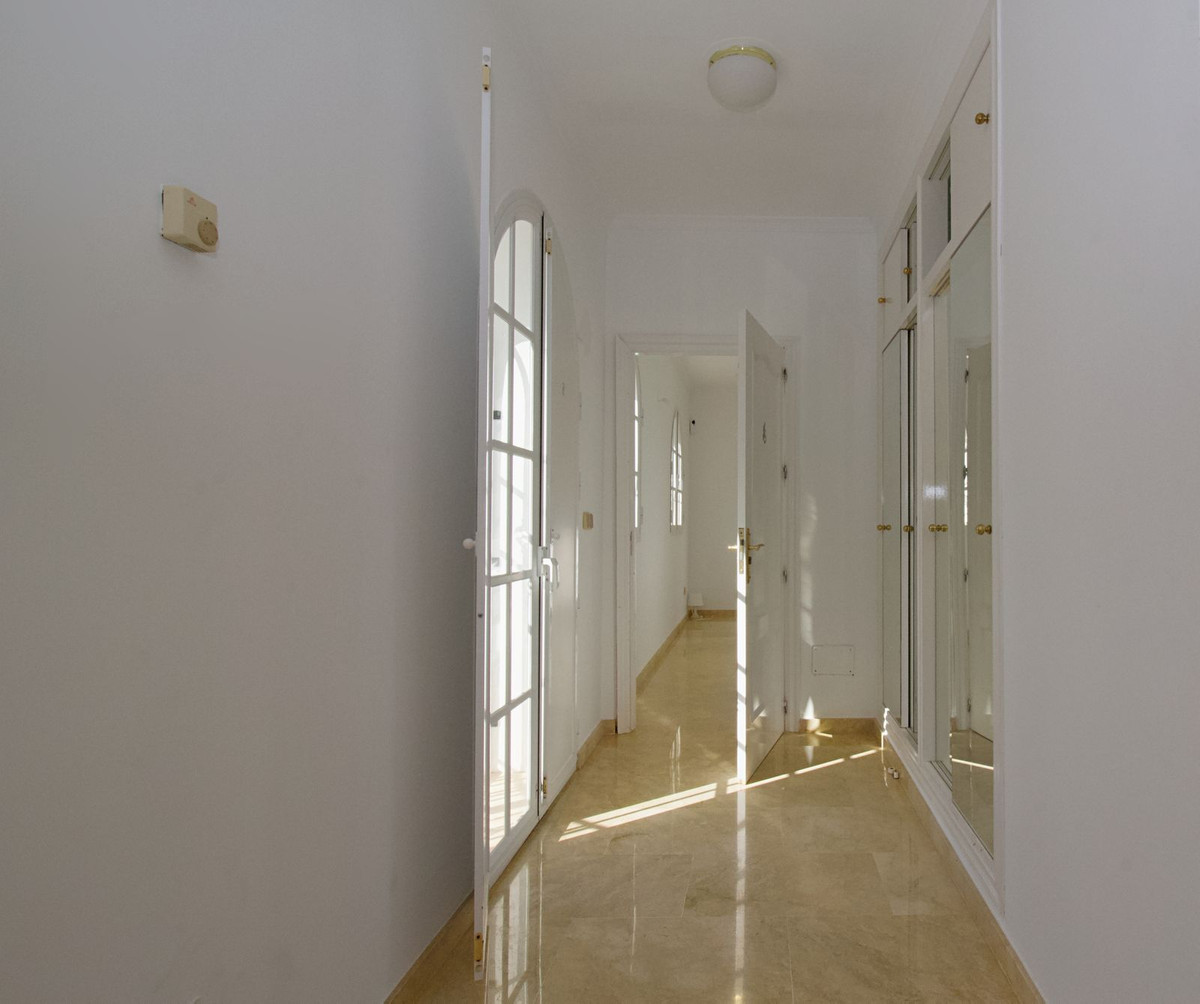 65deb095f83a685237dd5f9afd6c1053 - 44