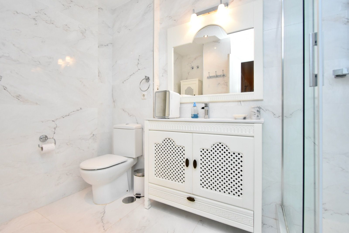 662747b68ffdab41b462955313fb6559 - 11