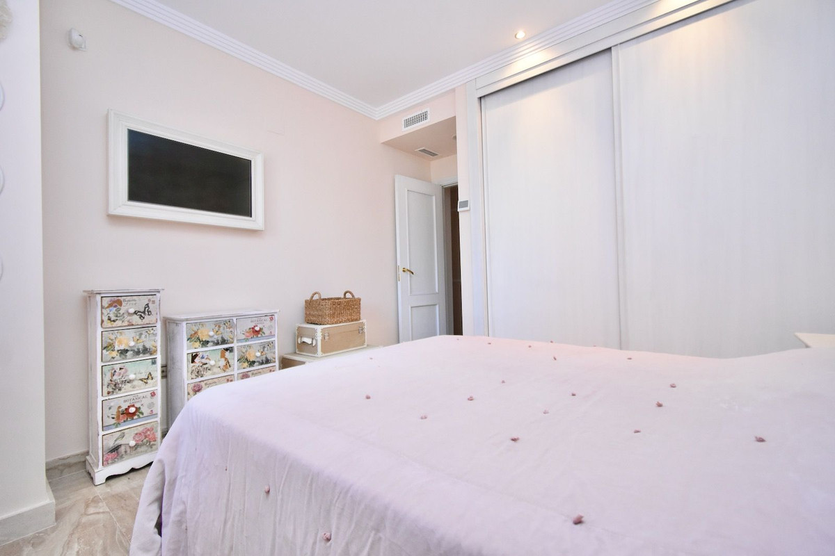 662747b68ffdab41b462955313fb6559 - 14