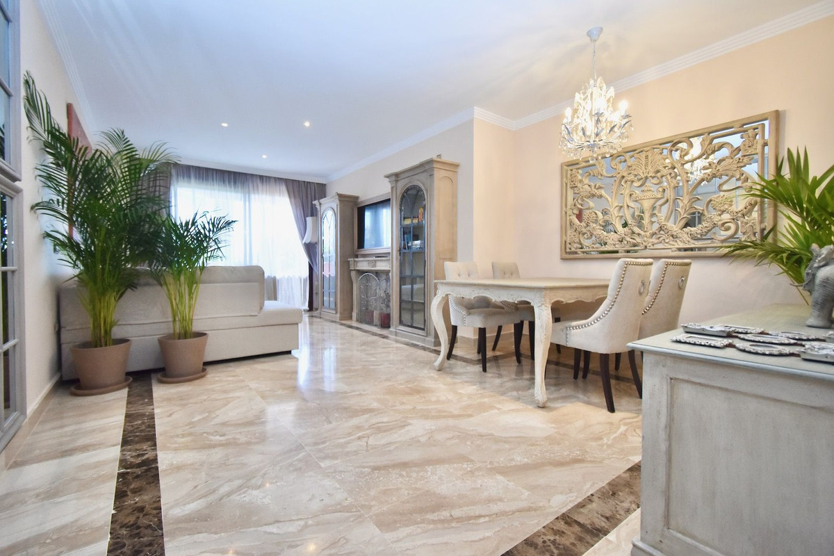 662747b68ffdab41b462955313fb6559 - 3