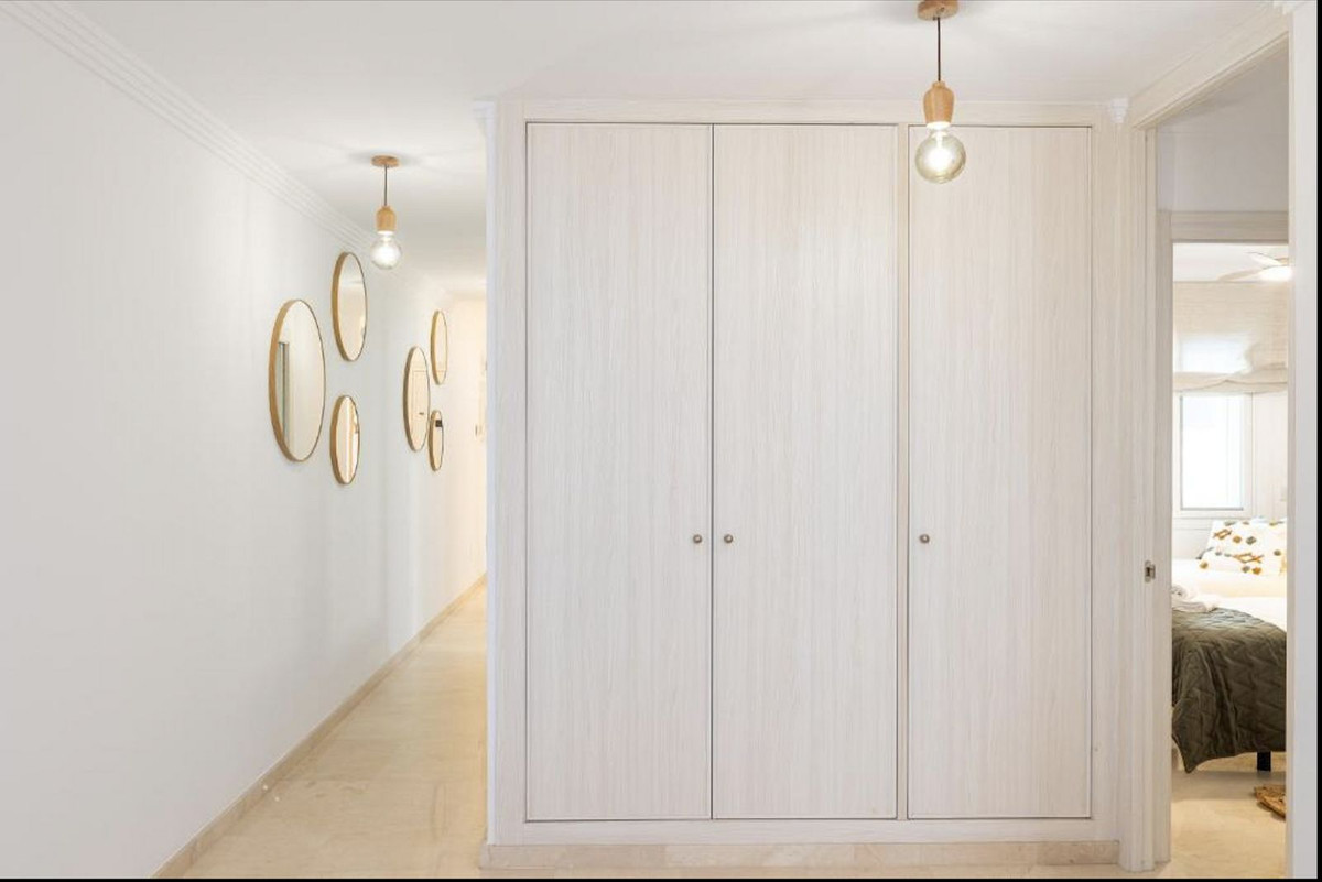 67410b0271d05e4b05bf9eb4270ae526 - 28