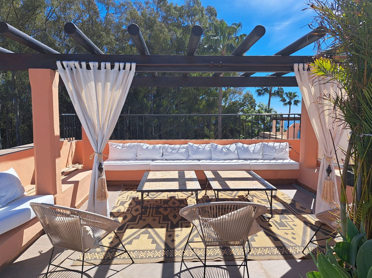 674298f5792f5e1956d2c6999956e5d2 - 16