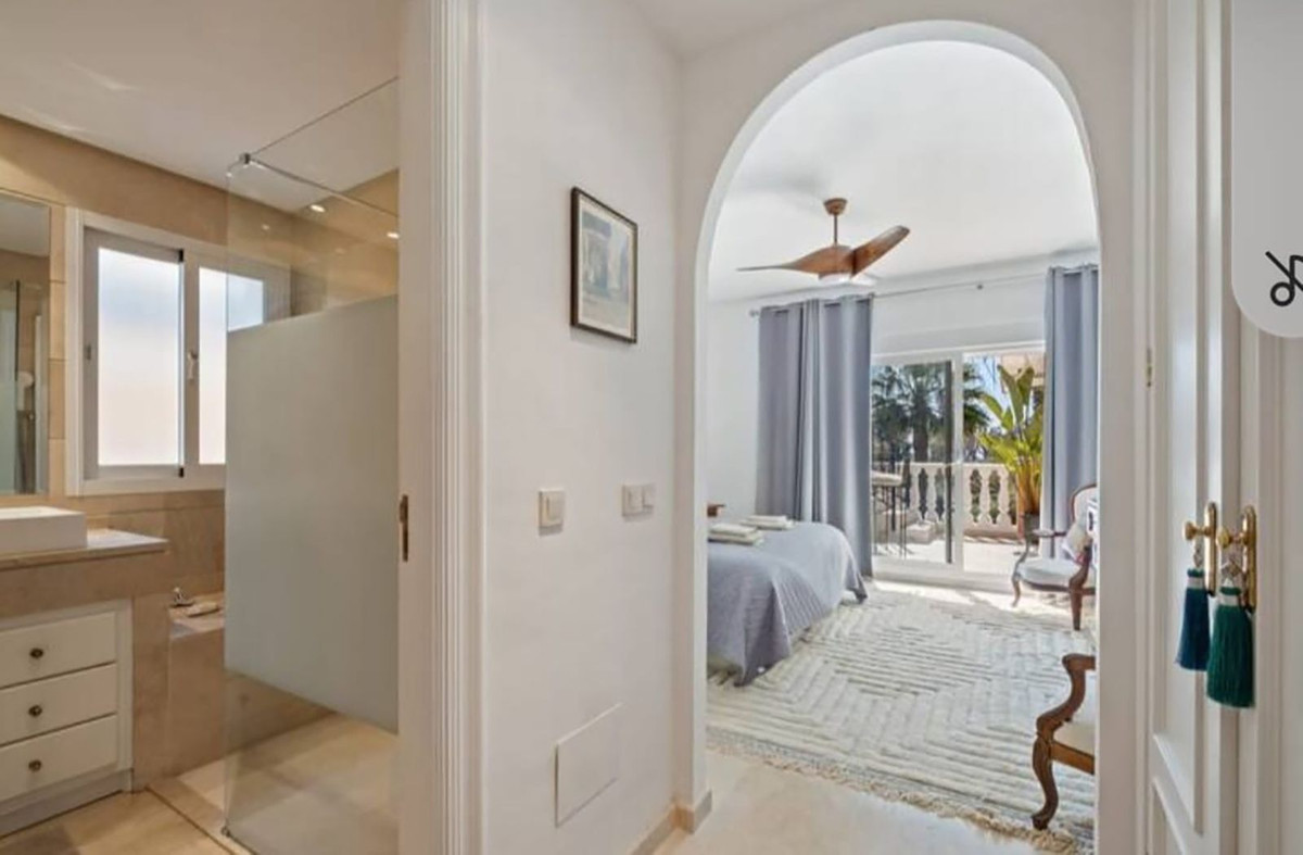 674298f5792f5e1956d2c6999956e5d2 - 20