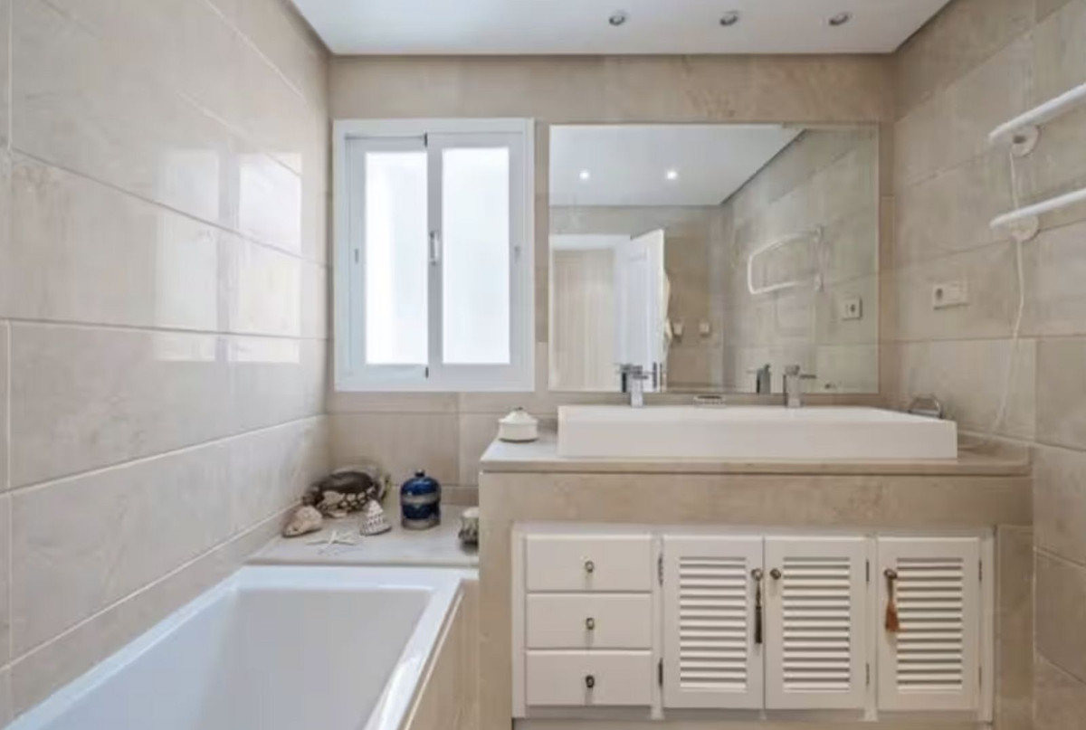 674298f5792f5e1956d2c6999956e5d2 - 22