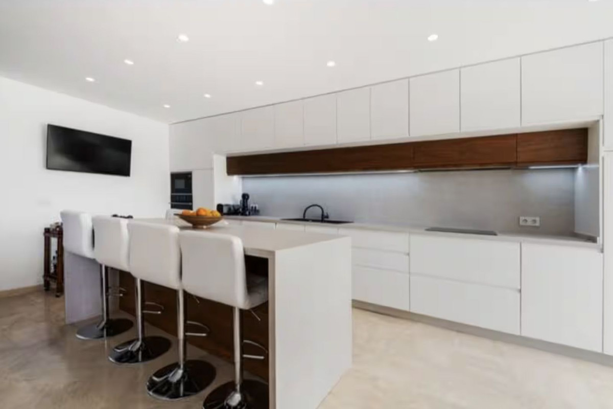 674298f5792f5e1956d2c6999956e5d2 - 7