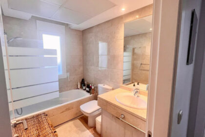 676dd4f11b2ef3d8a024c852b07b2961 - 17