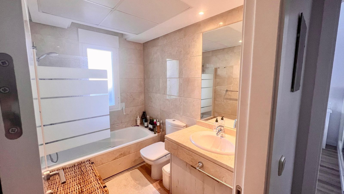 676dd4f11b2ef3d8a024c852b07b2961 - 17