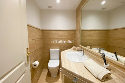 68d455e6d9210b8aa88afa0e878c87bd - 10