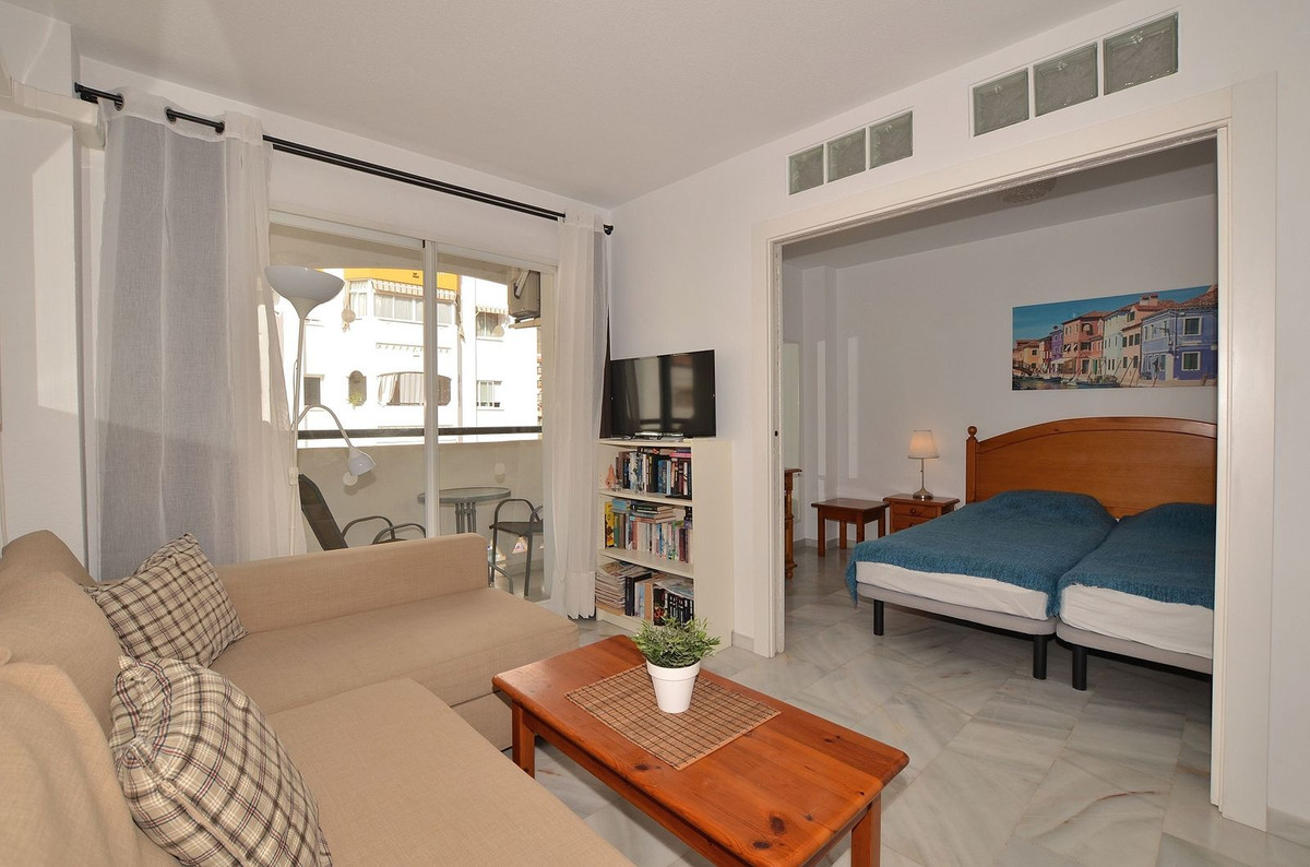 692ba98dead952ef2c2965c51fb88cb9 - 18