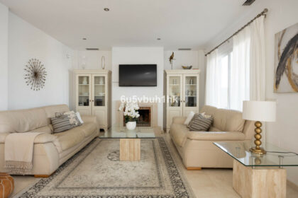 69b0a2e133241b701c1744525f73bf72 - 16