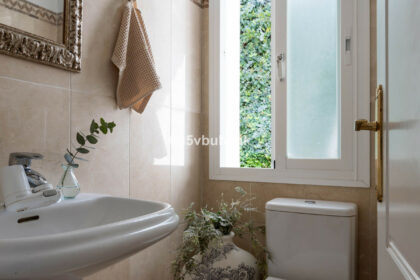 69b0a2e133241b701c1744525f73bf72 - 17