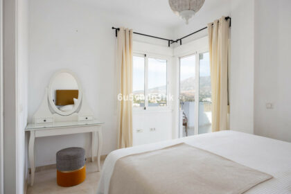 69b0a2e133241b701c1744525f73bf72 - 25