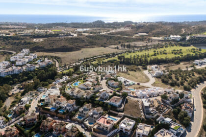 69b0a2e133241b701c1744525f73bf72 - 31