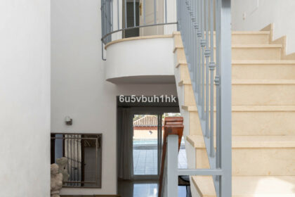 69b0a2e133241b701c1744525f73bf72 - 48