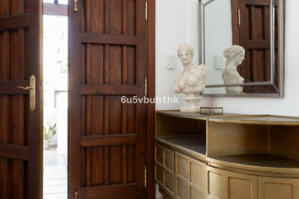 69b0a2e133241b701c1744525f73bf72 - 9