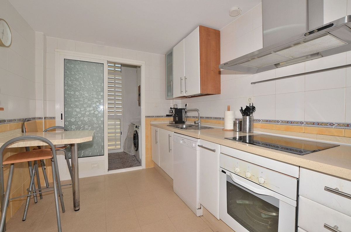 69eda5687c55adfb64c9e01661ffc177 - 16