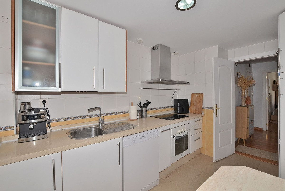 69eda5687c55adfb64c9e01661ffc177 - 18