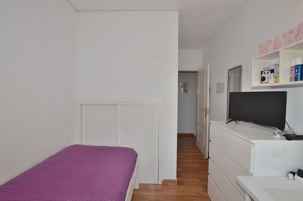 69eda5687c55adfb64c9e01661ffc177 - 25