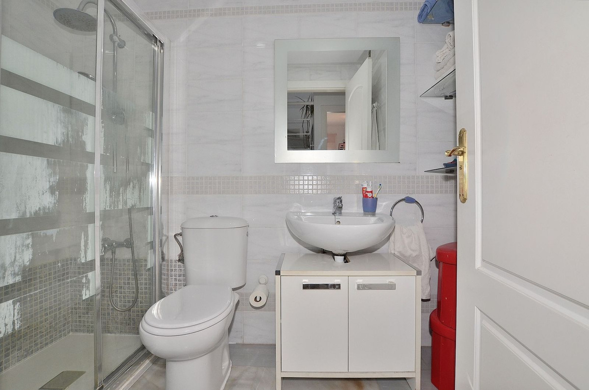 69eda5687c55adfb64c9e01661ffc177 - 26