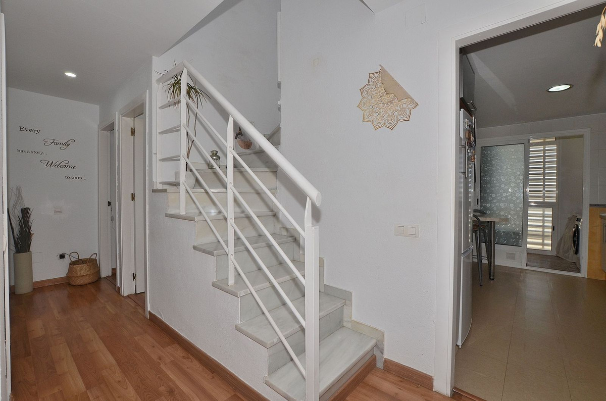 69eda5687c55adfb64c9e01661ffc177 - 30