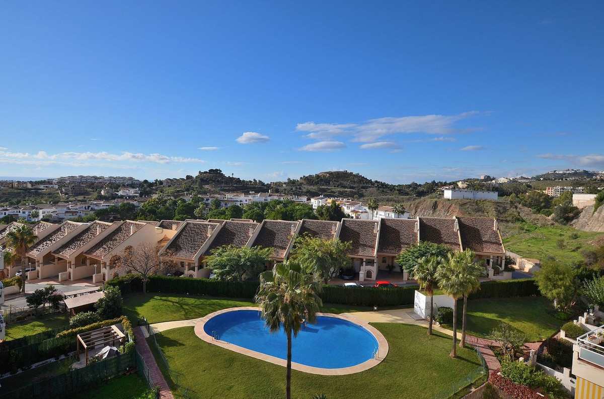 69eda5687c55adfb64c9e01661ffc177 - 35