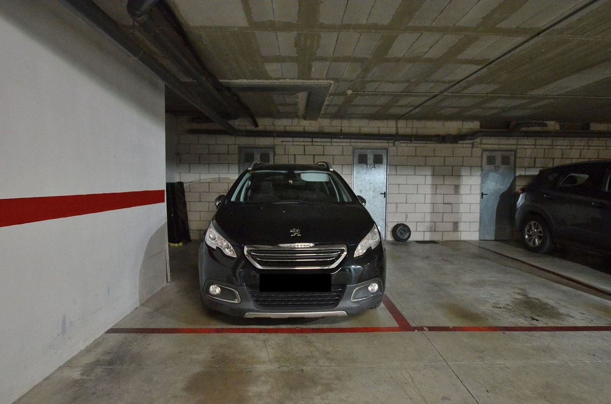 69eda5687c55adfb64c9e01661ffc177 - 38