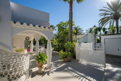 6b75955c51ac94fc58aaf5fd55178152 - 19