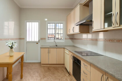 6bde70c7bf42638ce585547e4dcbee53 - 5