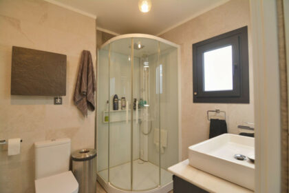 6d6985f8450d60a13405f03d133c25ba - 27