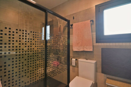 6d6985f8450d60a13405f03d133c25ba - 35