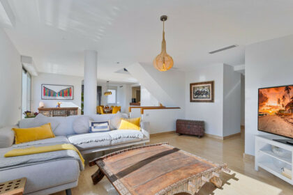 6e33078fa5fa23969c048cab0fb69ea3 - 10