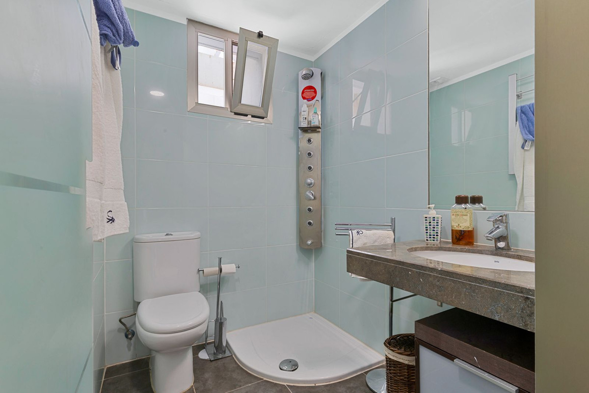 6e33078fa5fa23969c048cab0fb69ea3 - 21