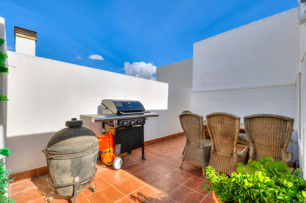 6e33078fa5fa23969c048cab0fb69ea3 - 4