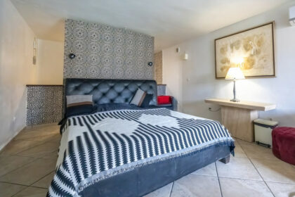 6e3d317b61dd4488da54fd123c2600b3 - 27