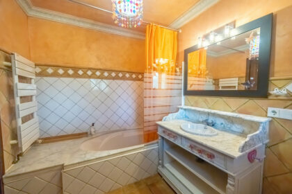 6e3d317b61dd4488da54fd123c2600b3 - 35