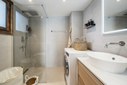 703fea6cfeba4fb623aa6a2593797592 - 19