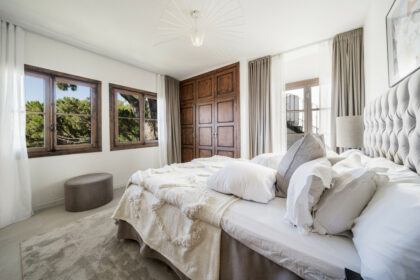 703fea6cfeba4fb623aa6a2593797592 - 21