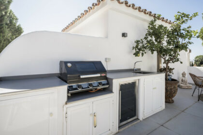 703fea6cfeba4fb623aa6a2593797592 - 33