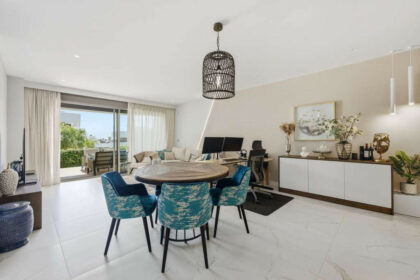 726ca91e7e0d4854bce80f029334b43b - 1