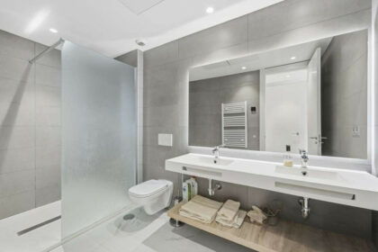 726ca91e7e0d4854bce80f029334b43b - 8