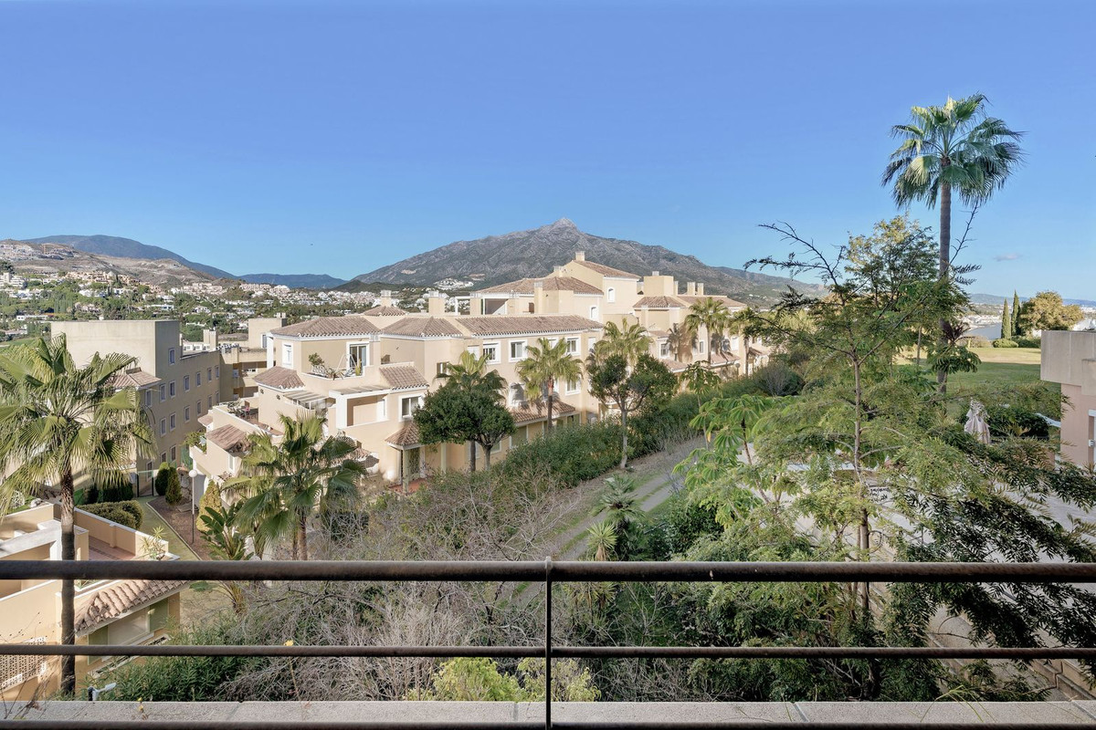 72896889dba179a524f3d2c5c2b72479 - 17