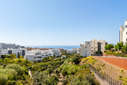 72d1323b64be031ed36be9fc620af693 - 12