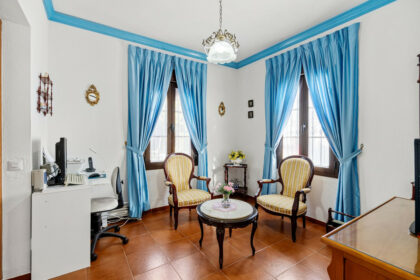 733c7f38cf6e381f9d26ea385aedd67a - 14