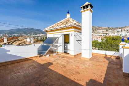 733c7f38cf6e381f9d26ea385aedd67a - 27