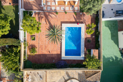 733c7f38cf6e381f9d26ea385aedd67a - 38