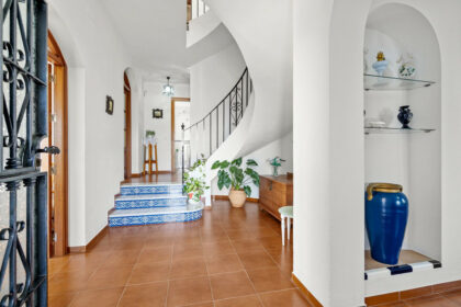 733c7f38cf6e381f9d26ea385aedd67a - 7