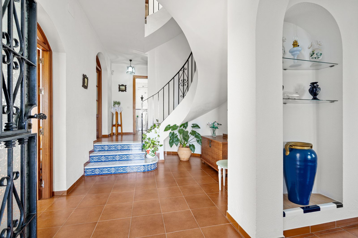 733c7f38cf6e381f9d26ea385aedd67a - 7